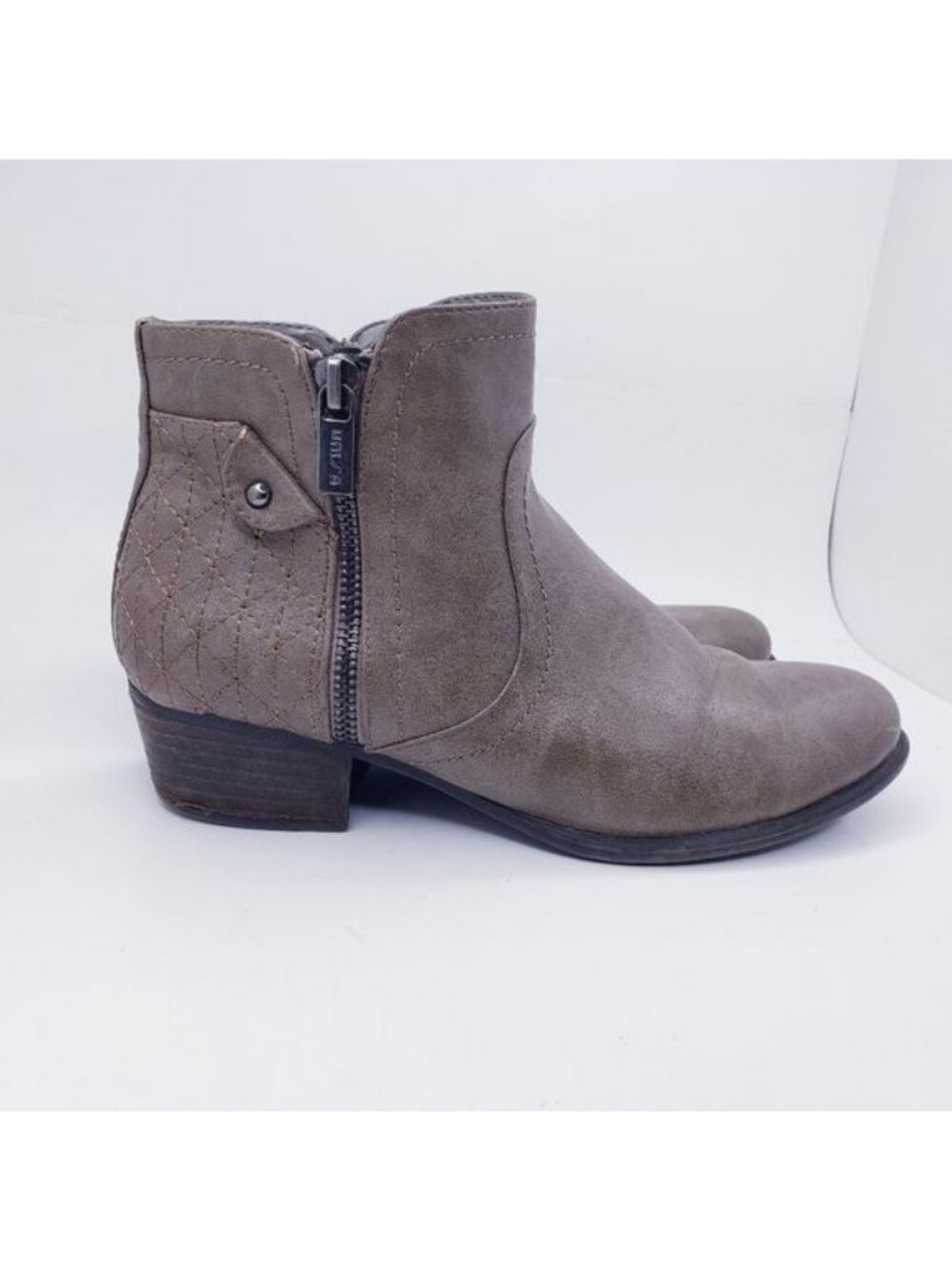 Unisa Unpatsie Brown Faux Leather Zip Up Ankle Booties Women's Size 7.5 - Picture 2 of 13